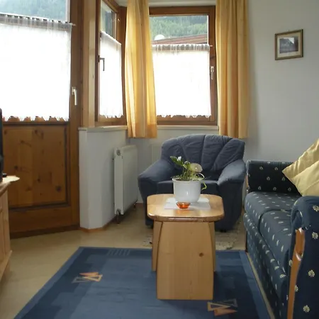 Apartment Christine Oettl Pfunds Room photo